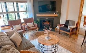 Ski-In Ski-Out Luxury Condo With Hot Tub And Pools